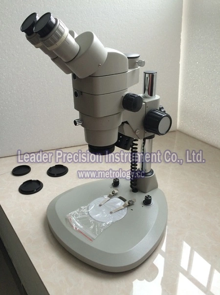 Large Bottom Stage Trinocular Zoom Stereo Microscope (XTS-3024)
