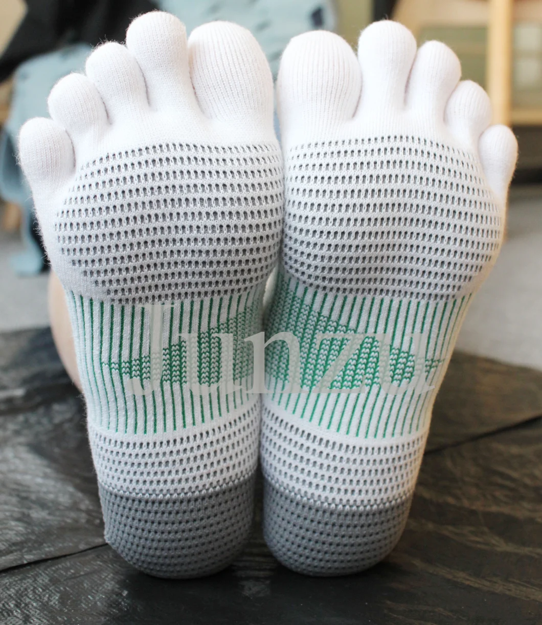 Breathable and Comfortable Yoga Socks Toe Sock