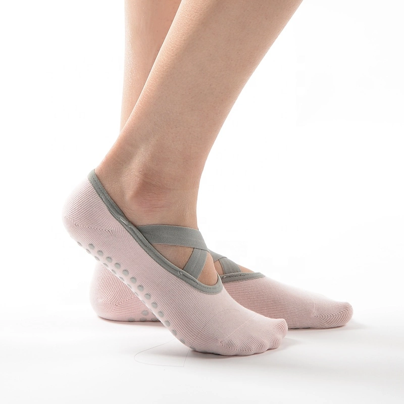 Amazon Hot Sells Meikan Wholesale Cotton Anti-Slip Soft Silicone Sole Dance Barre Ballet Pilates Sox Custom Women Grip Yoga Socks for Women