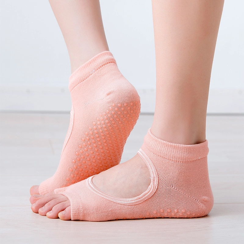 New Women Anti Slip Yoga Socks Two Toe Sport Cotton Pilates Sock Ventilation Quick-Dry Ballet Professiona Dance Sock Slippers