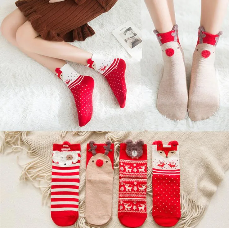 Wholesale Autumn and Winter Cotton Bright Red Socks, 3D Cartoon Christmas Socks, Lovely Japanese Milu Deer Ladies in Stockings