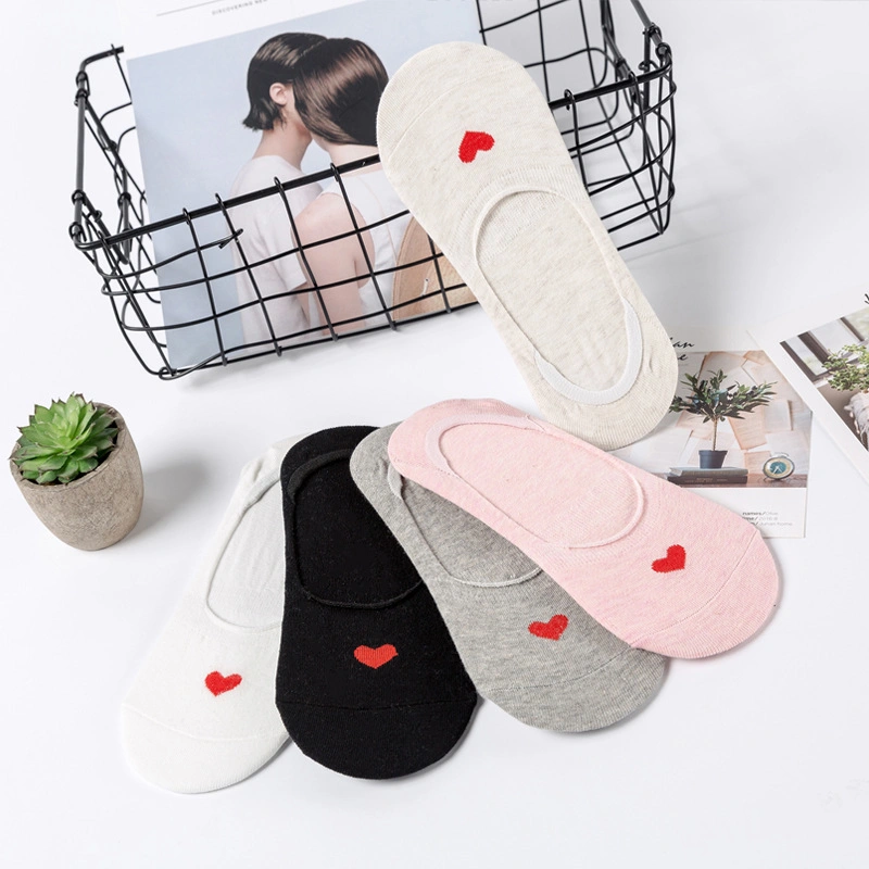 Women Invisible Ankle Socks Cute Lady Love Heart Pattern Cotton Invisible Socks Fashion Thin Section Silicone Non-Slip Socks