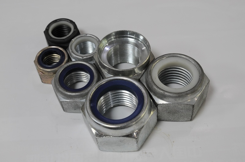 Chinese Wholesale DIN985 Ss 316 Nylock Nut with High Quality