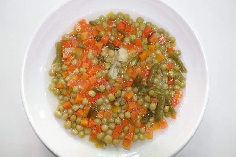 Fresh Material Canned Mixed Vegetable (Green Peas, Carrot dice, potato dice)