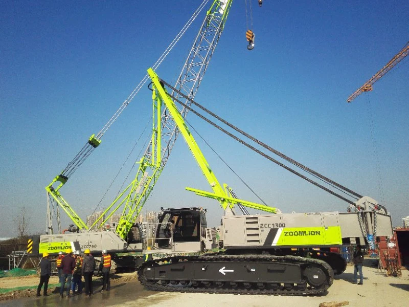 Hot Sale Zoomlion 130 Ton Large Size Telescopic Boom Crawler Crane Zcc1300 with 209kw Weichai Engine