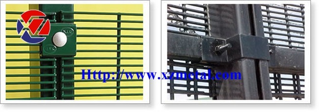 PVC Coated/Galvanized 4mm Security Welded Anti-Climb Fence