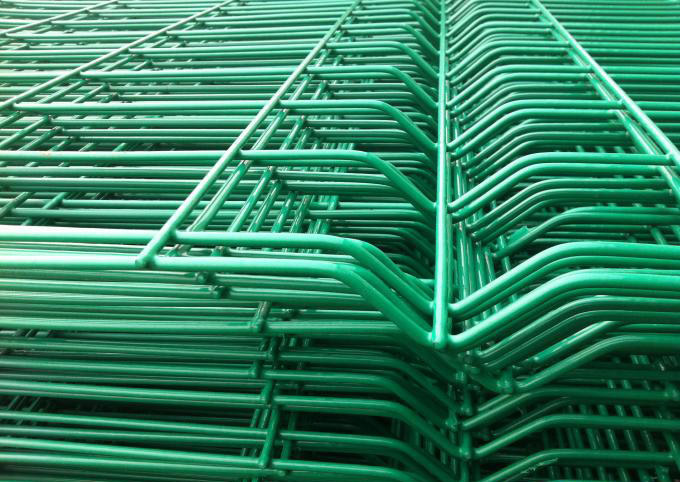 Hot Dipped Galvanizing Triangular Bending Welded Wire Mesh Fencing