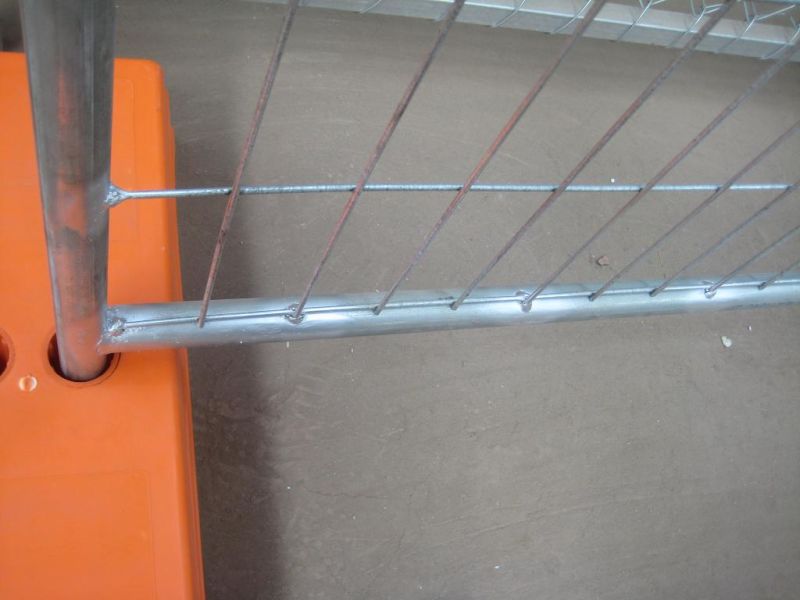 Wire Mesh Fence/Triangular Bending Guardrail Wire Mesh Fence