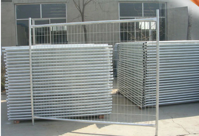 Australia and Canada Standard Powder Coated Steel Safety Temporary Fence / Construction Temporary Fence