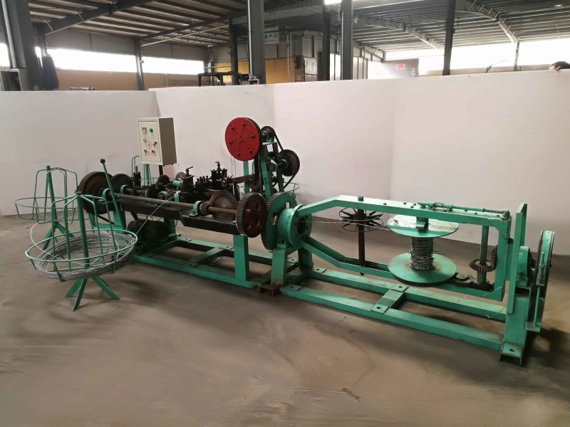Barbed Wire Fence Use Barbed Wires Making Machine