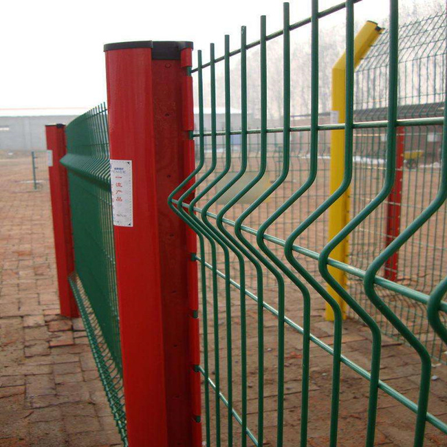 Yq Triangular Bending 3D Curved Welded Wire Mesh Fencing