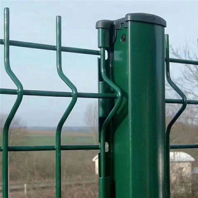 Yq Triangular Bending 3D Curved Welded Wire Mesh Fencing