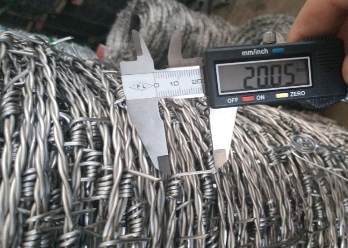 12*14 Gauge Barbed Wire/Barbed Wire *25kg/Roll