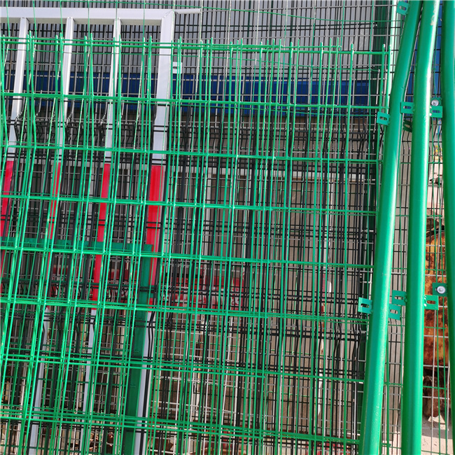 Yq PVC Coated Curve Welded Wire Mesh Security Fence