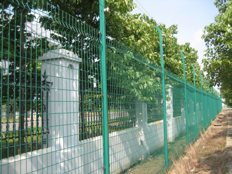 PVC Coated Holland Mesh Fence Peach Shape Post Wire Mesh