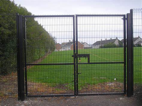 Ornamental Garden Mesh Fencing / 3D Curved Welded Wire Mesh Fence