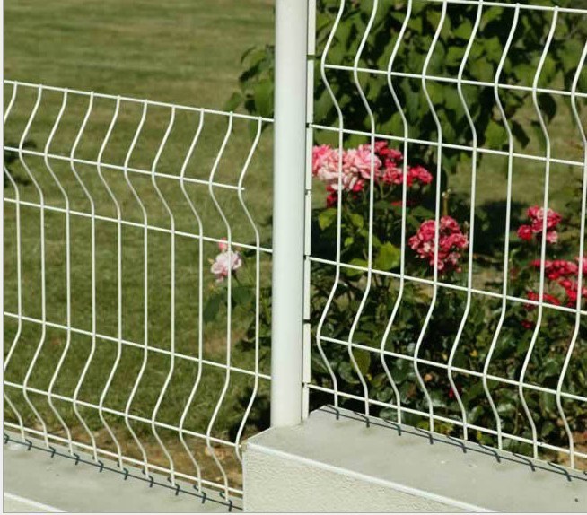 High Quality Triangular Bending Welded Wire Mesh Fencing