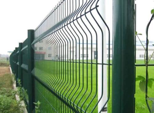 PVC Coated Holland Mesh Fence Peach Shape Post Wire Mesh