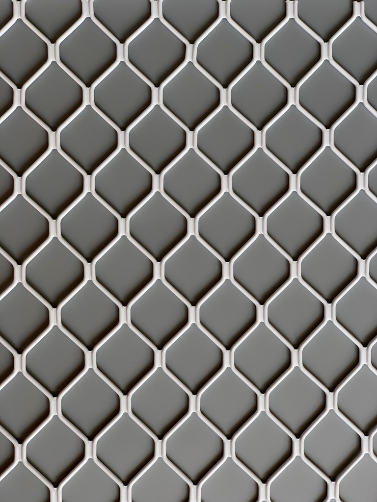 Aluminum Grid Mesh From Stretched Expanded Punched Aluminium Extrusion Panel