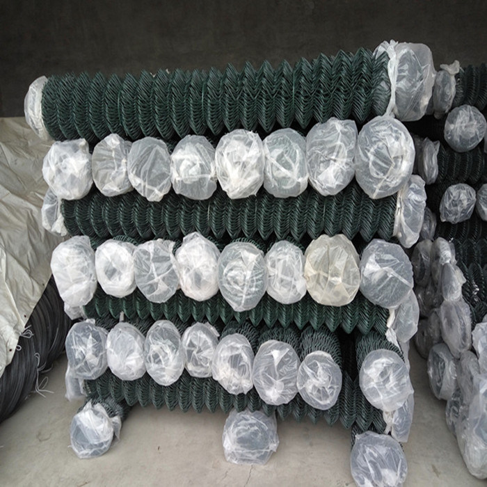 50*50mm Diamond Chain Link Cyclone Wire Fence Price