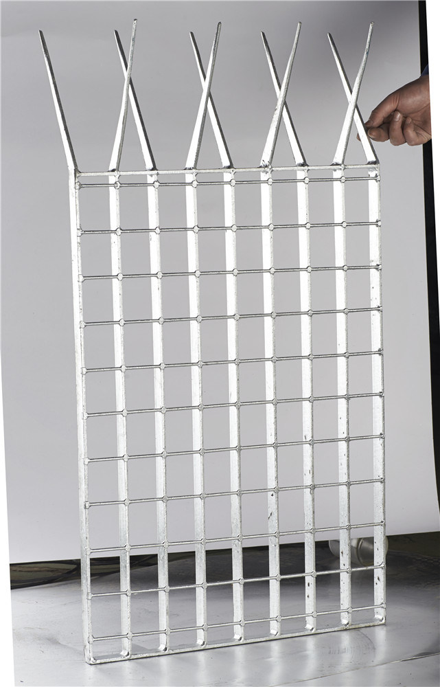 Steel Grating -- Serrated, Close Ended, Galvanized