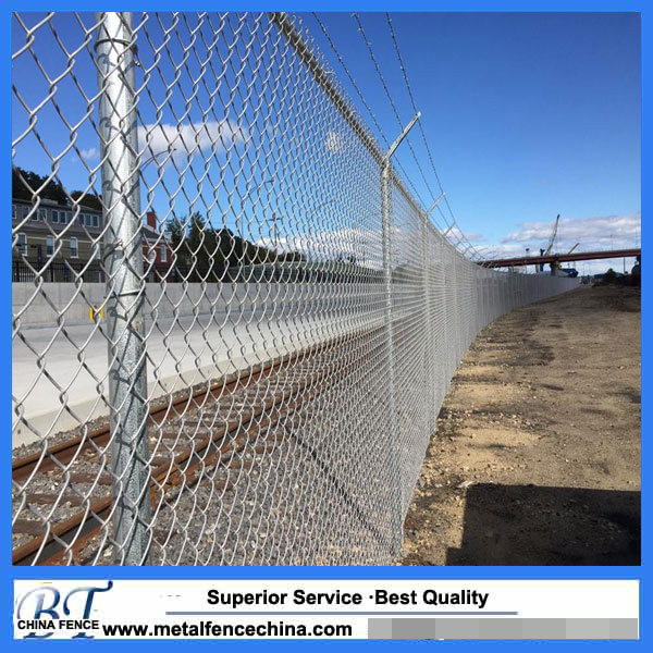 Diamond Mesh Wire Boundary Fence / PVC Coated /Galvanized Chain Link Fence