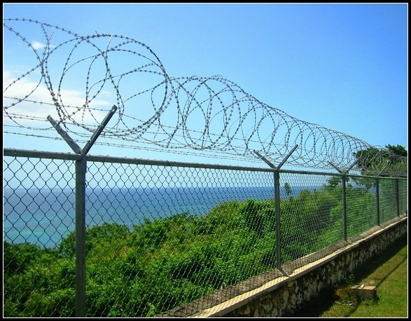 Cross Type Razor Barbed Wire Fence