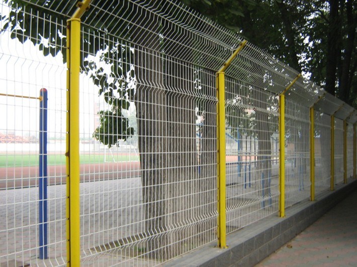Welded Wire Mesh or Triangular Bending Guardrail Wire Mesh Fence