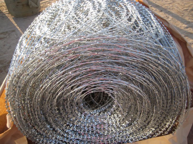 Military Use Stainless Steel Cbt 65 Razor Barbed Wire