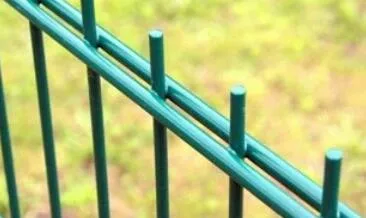 6FT Green Vinyl Coated Welded Wire Mesh Panels Double Wire Mesh Fence for Sale