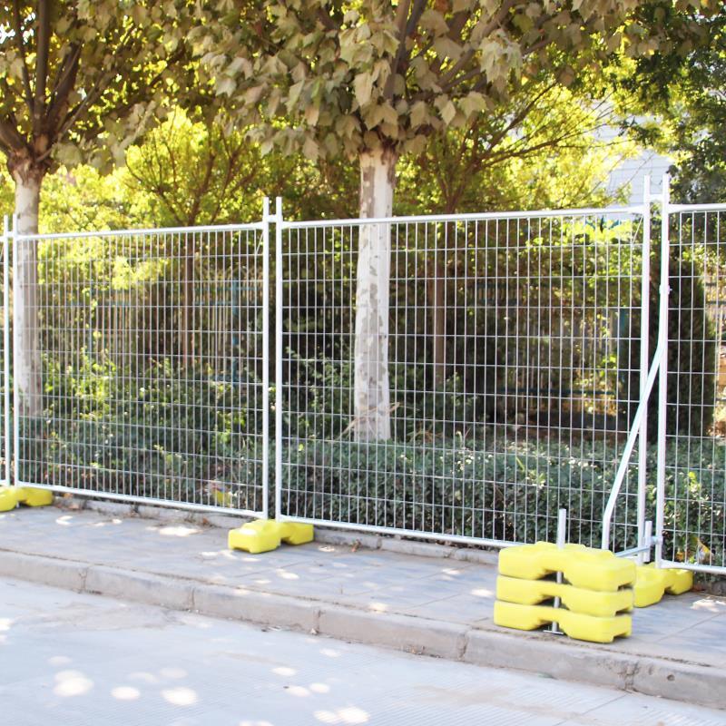 Galvanized Parking Lot Portable Wire Mesh Temporary Picket Fence