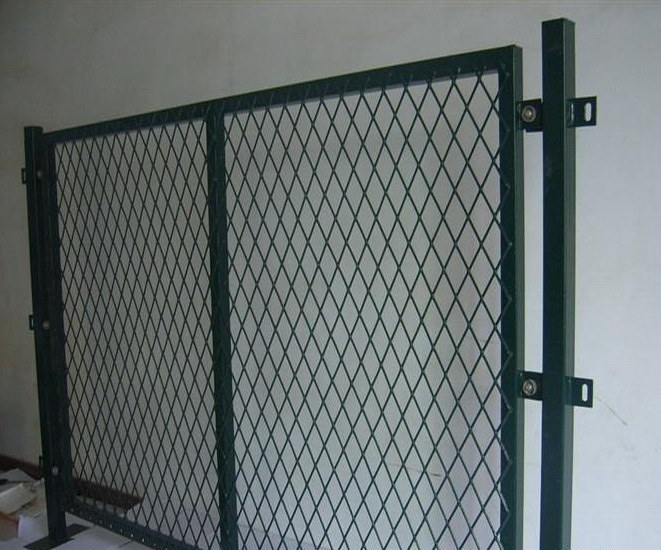 Factory Supply PVC Coated 3D Triangular Bending Wire Mesh Fence Garden Fence /Welded Wire Mesh Fence /Security Fence