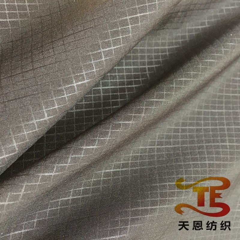 China Textile 240t Polyester Pongee Fabric Embossed Uniform Fabric