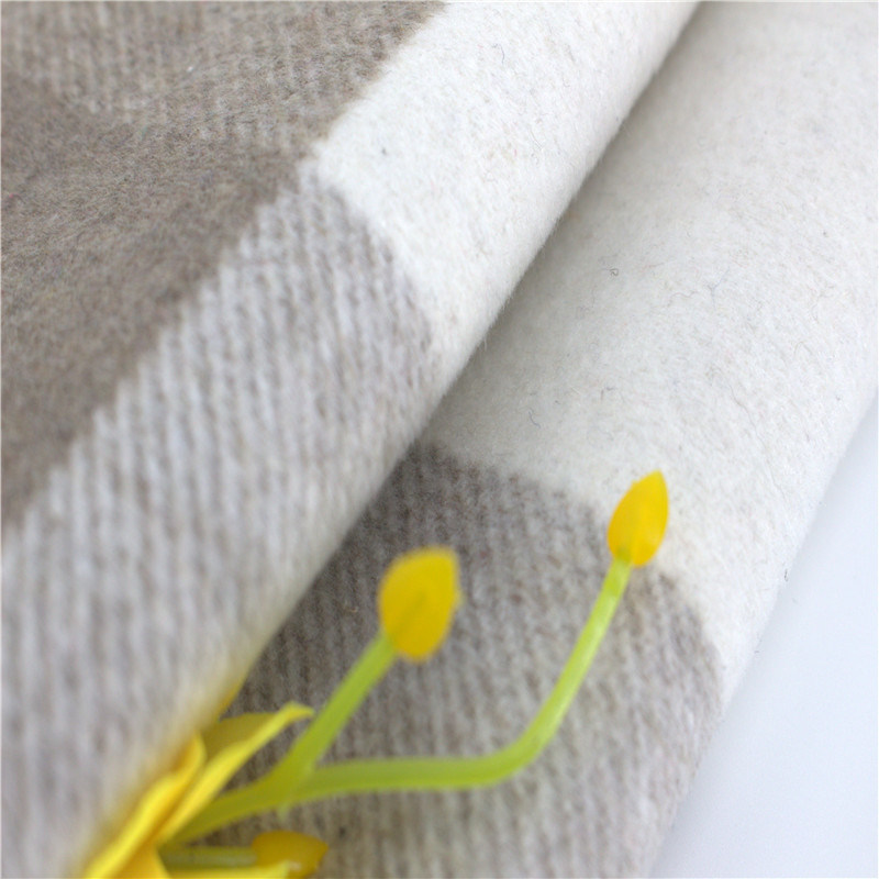 Home Textile Garment Fabric Polyester Fabric Woven Fabric Garment Fabric Sofa Fabric
