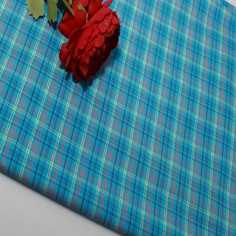 100% Cotton Checked Yarn Dyed Fabric for Shirt, Garment