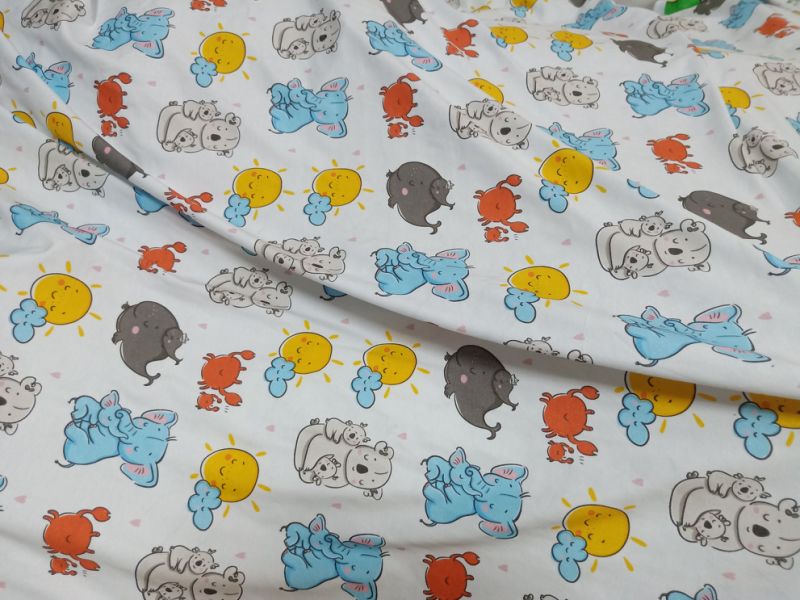 Fabric Factory in Guangzhou Wholesale Custom Floral Printed Cotton Fabric