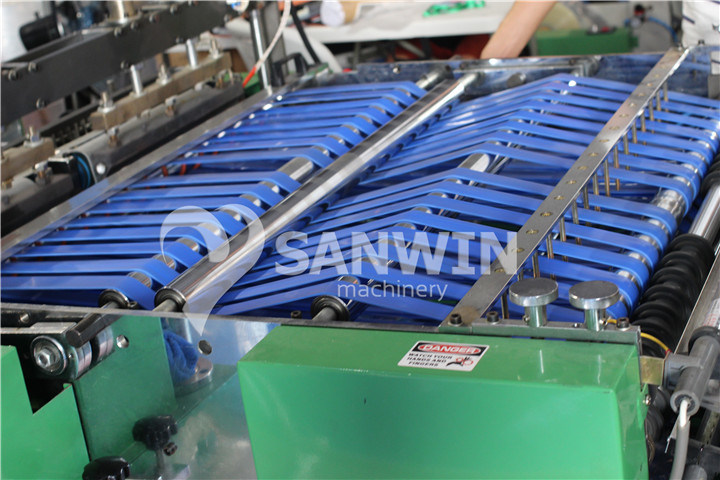 Side Sealing Plastic Cutting Bag Making Machine