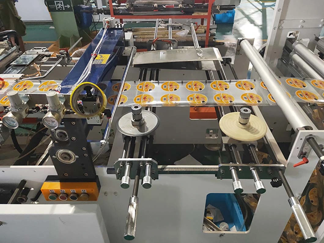 Automatic Stand up Pouch Bag Making Machine Doypack with Zipper Bag Making Machine 3 Side Sealing Food Snack Pouch Make Machine