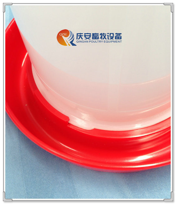 High Quality Poultry Chicken Broiler Plastic Manual Feeder and Drinker for Farm