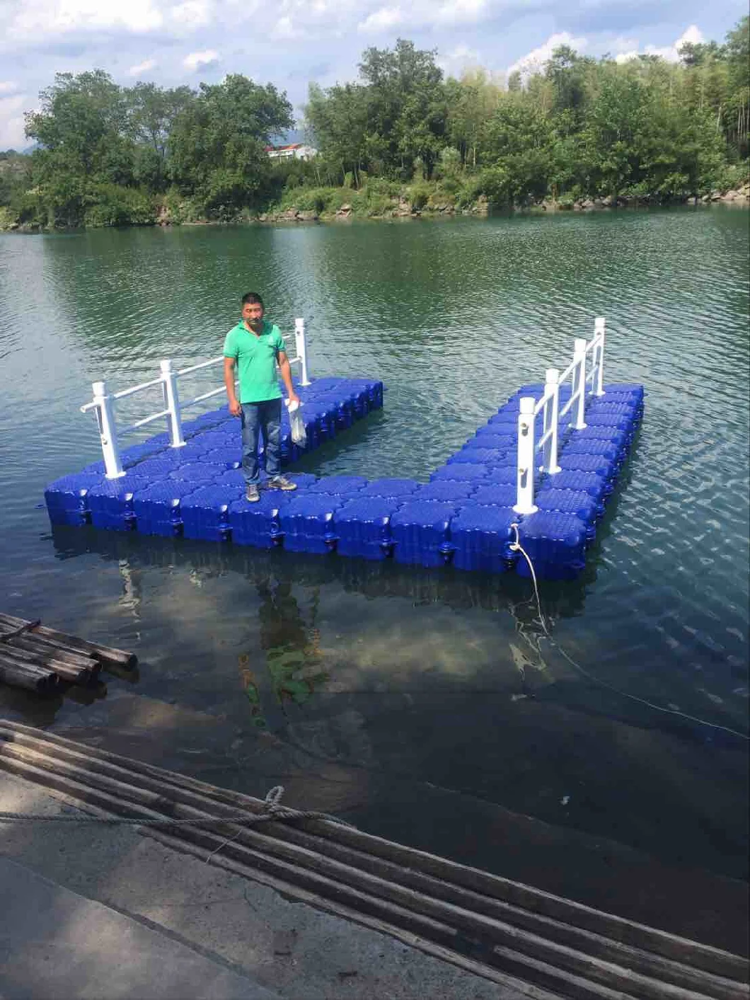 Water Floating Platform Floating Mini Dock Slide Floating Dry Dock