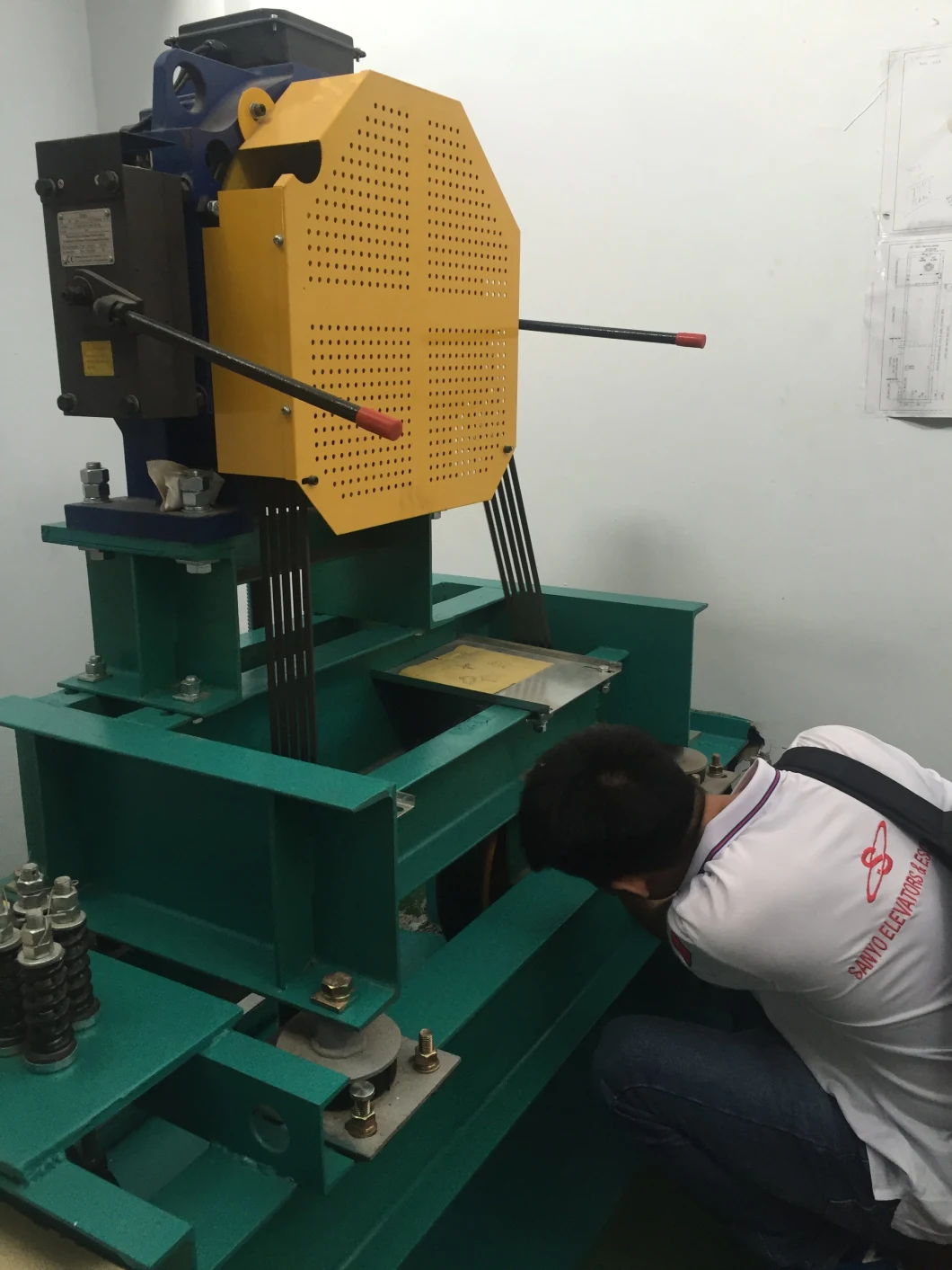 passenger elevator price in China/gear traction machine