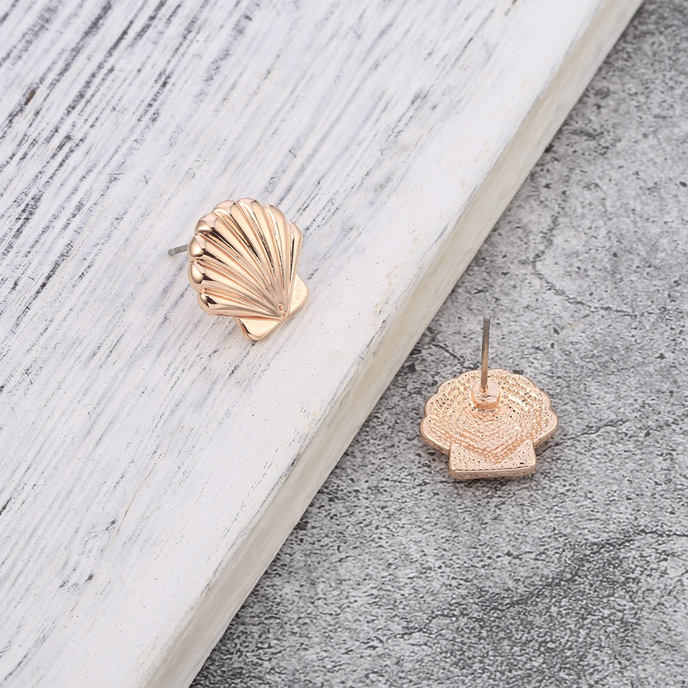 Fashion Creative Simple Beach Shell Stud Earrings for Women Men Teens Hypoallergenic Earrings Wholesale