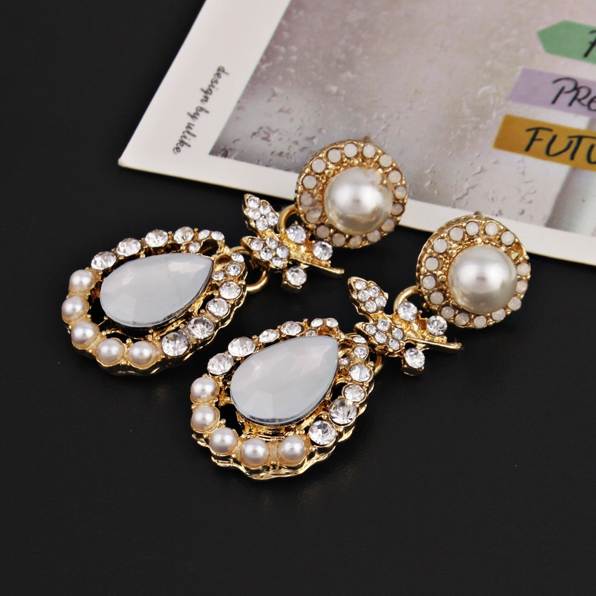 Delicate Popular Statement Jewelry Demure Elegant Pearl Water Drop Earrings for Women