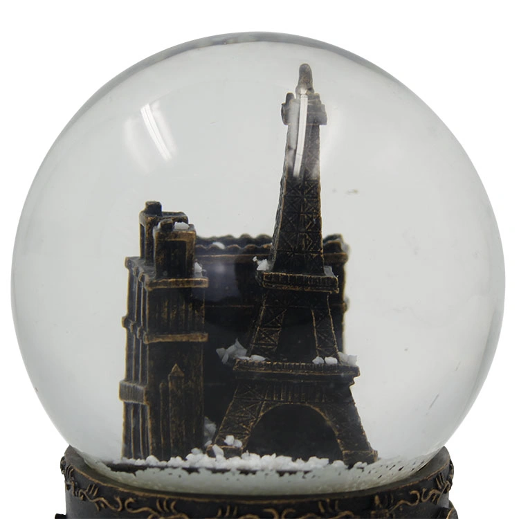 2019 New Products Souvenir Eiffel Tower Water Resin Snow Globe for Gift