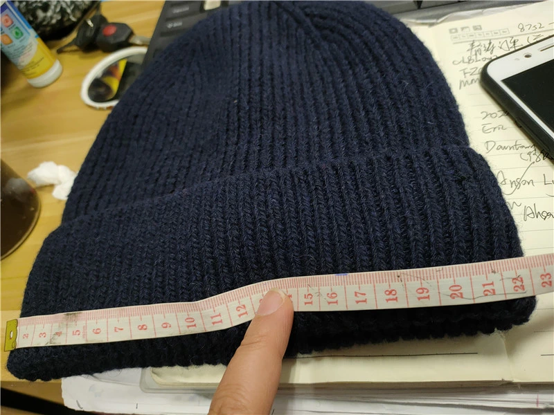 Custom Fashion Popular Soft Acrylic Winter Adult Knitted Sport Acrylic Beanie Hat