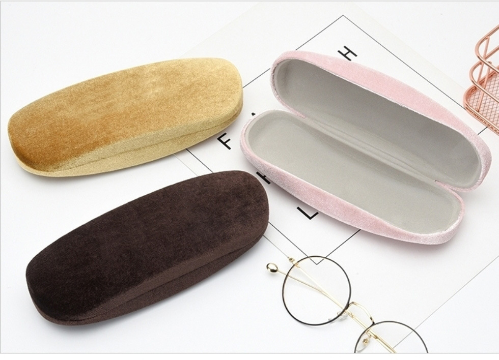 Retro and Classic, Round Shape, Velvet-Covered Hard Case for Reading Glasses and Sunglasses