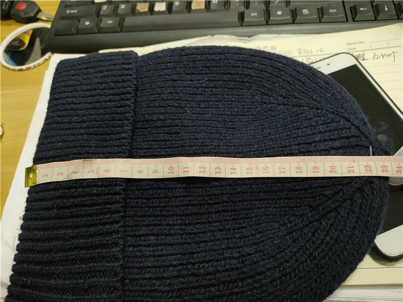 Custom Fashion Popular Soft Acrylic Winter Adult Knitted Sport Acrylic Beanie Hat