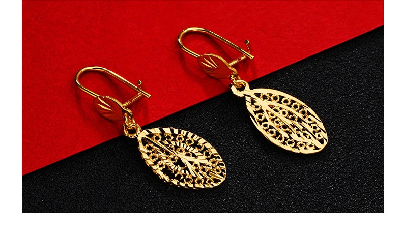 Fashion Retro 18K Gold Plated Hollow out Palace Earrings