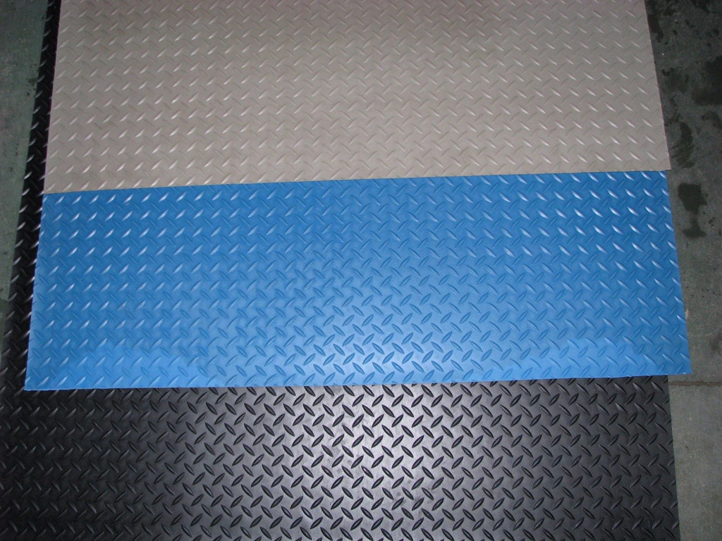 Good Flexibility Wear Resistance Impact Resistance Diamond Plate Anti-Slip Rubber Mat