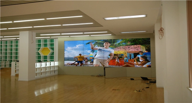 High Resolution High Brightness Super Narrow Bezel LCD Video Wall for Conference